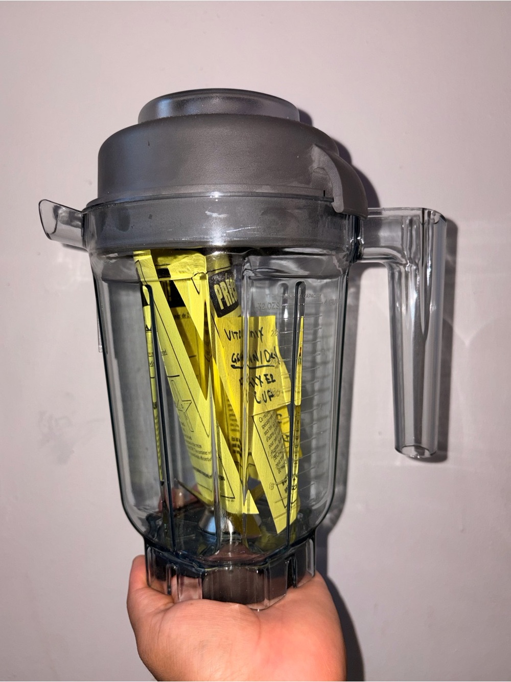 Vitamix 32 oz 4 cups dry grains Blender